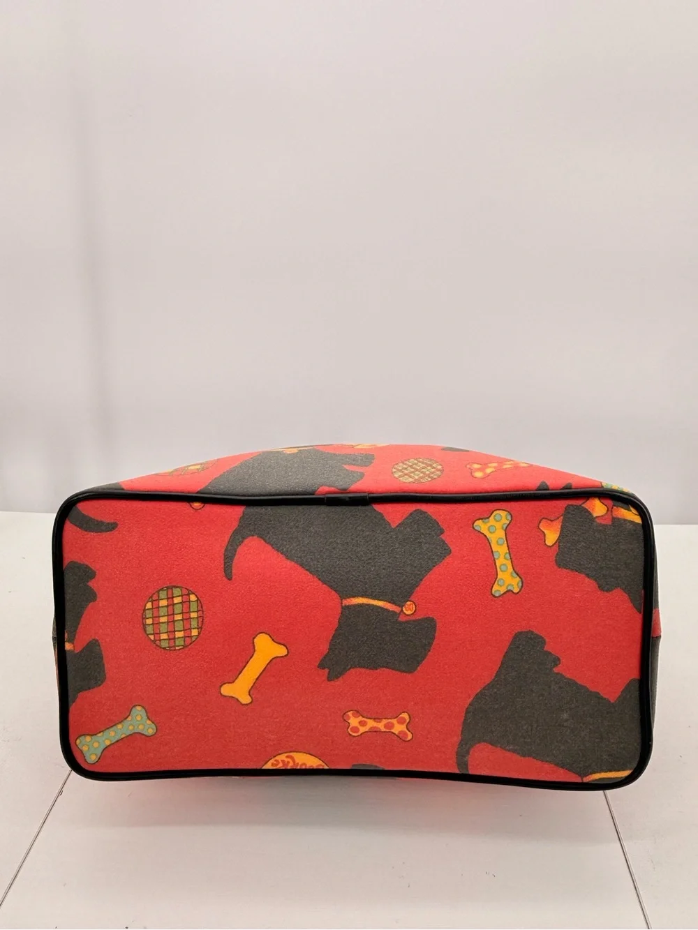 DOONEY & BOURKE Scottie Dog Coated Canvas Shoulder Bag Red Black